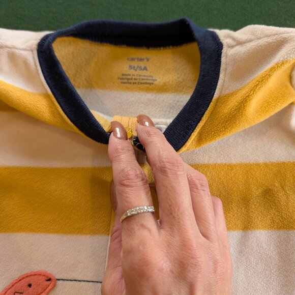 Bundle of Carter's Boy's Full-zip, Fleece, Footed Pajamas 5T 💙 - Picture 9 of 11